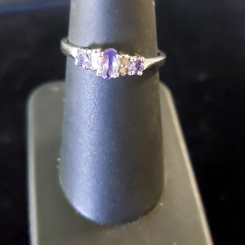 Genuine Tanzanite/Diamond Ring Sz 7